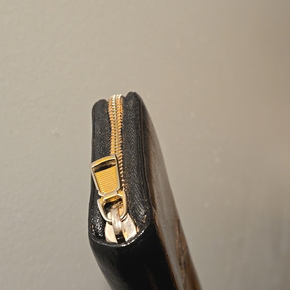 YSL Delle De Jour Black Patent Leather Wallet - Picture 8 of 10